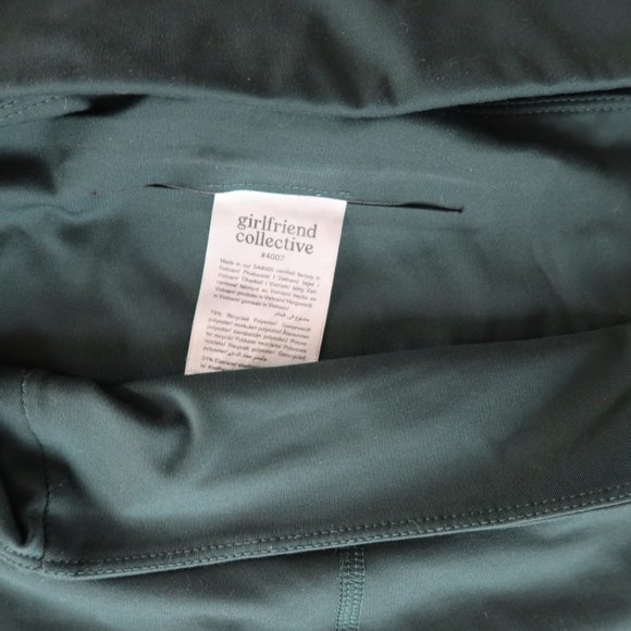 Girlfriend Collective Workout Set - Picture 4 of 5